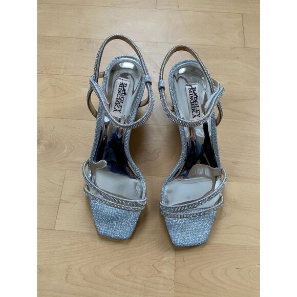 BADGLEY Mischka "Unity" Silver Wedge Sandals Sz 7.5 Embellished Stones - Picture 2 of 6